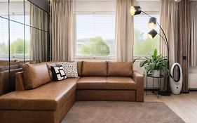 Lux Eight - Modern 2Br Apartment Turku